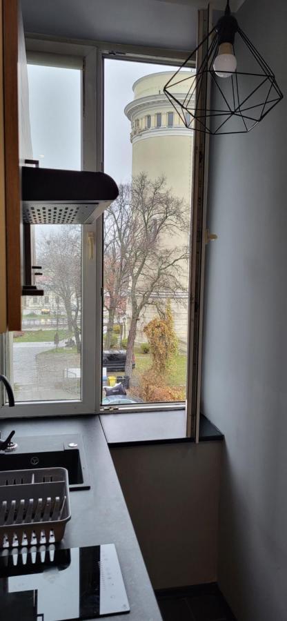 Piotrków TrybunalskiApartament Pod Wiezaアパートメント エクステリア 写真