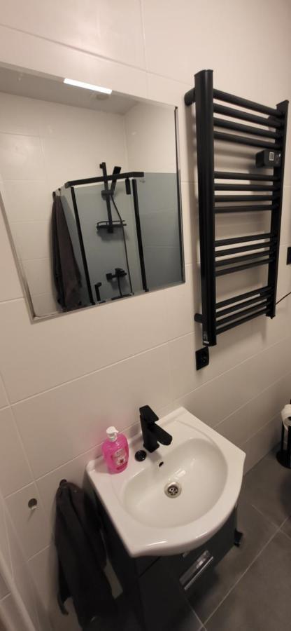 Piotrków TrybunalskiApartament Pod Wiezaアパートメント エクステリア 写真